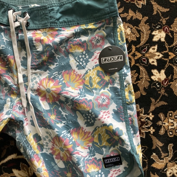 Men's Ezekiel Blue Trader 18 Board Shorts - Picture 3 of 7